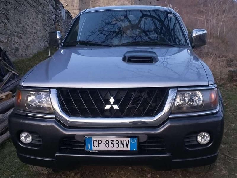 Usata Mitsubishi Pajero Sport 116 CV (85 kW) 2004 Argento SUV