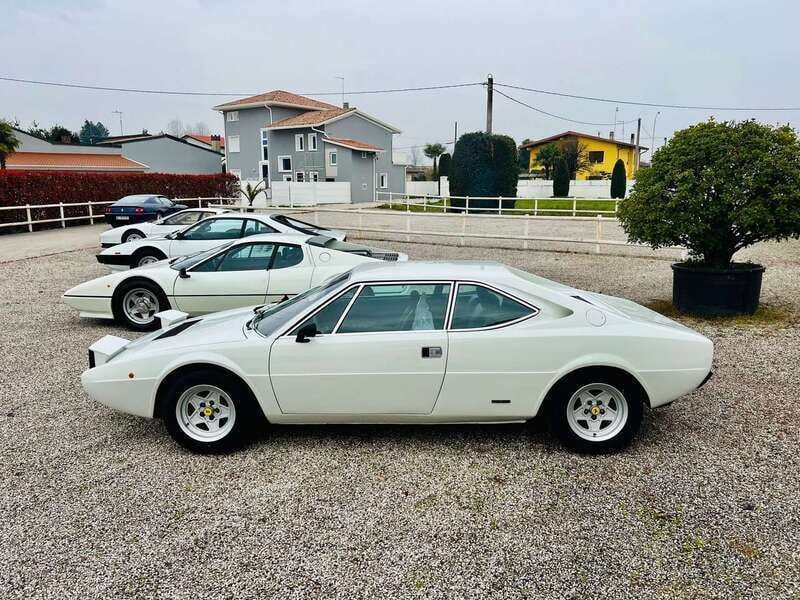 Usata Ferrari Mondial 215 CV (158 kW) 1984 Other Berlina