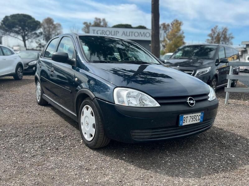 Usata Opel Corsa 65 CV (47 kW) 2001 Blu Berlina