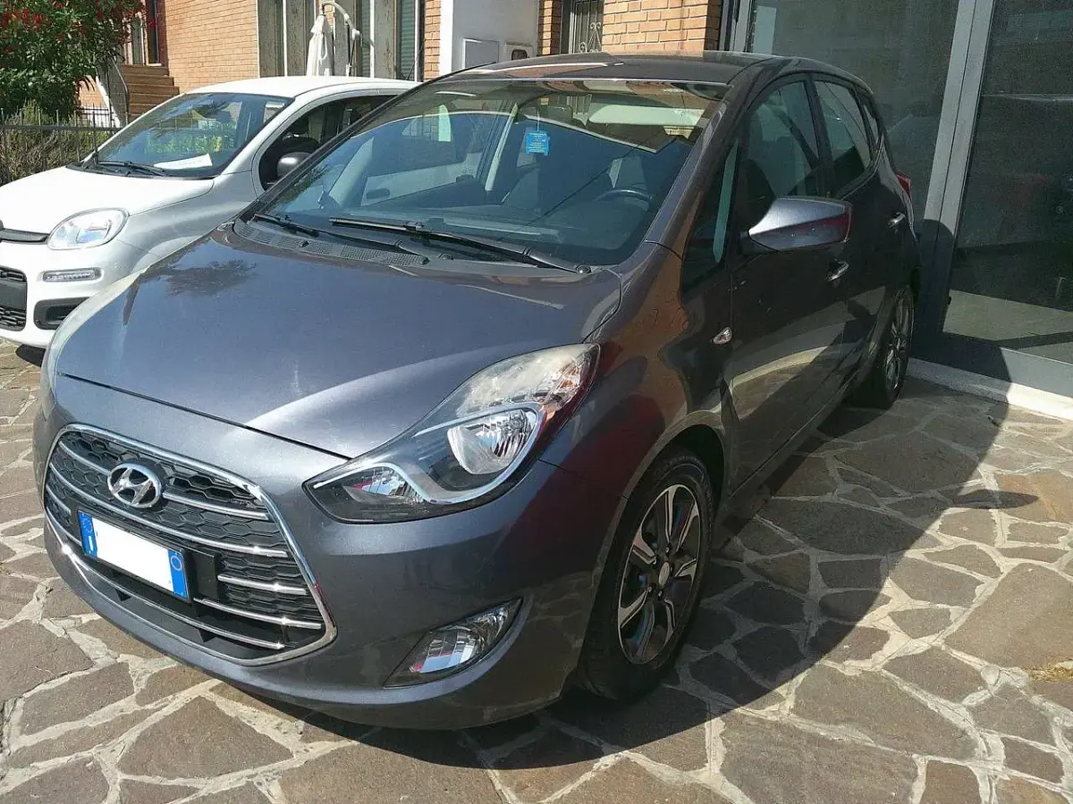 Usata Hyundai i20 118 CV (86 kW) 2019 Grigio Utilitaria