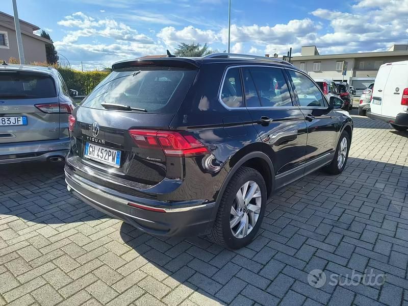 Usata VW Tiguan Life 150 CV (110 kW) 2021 Nero SUV