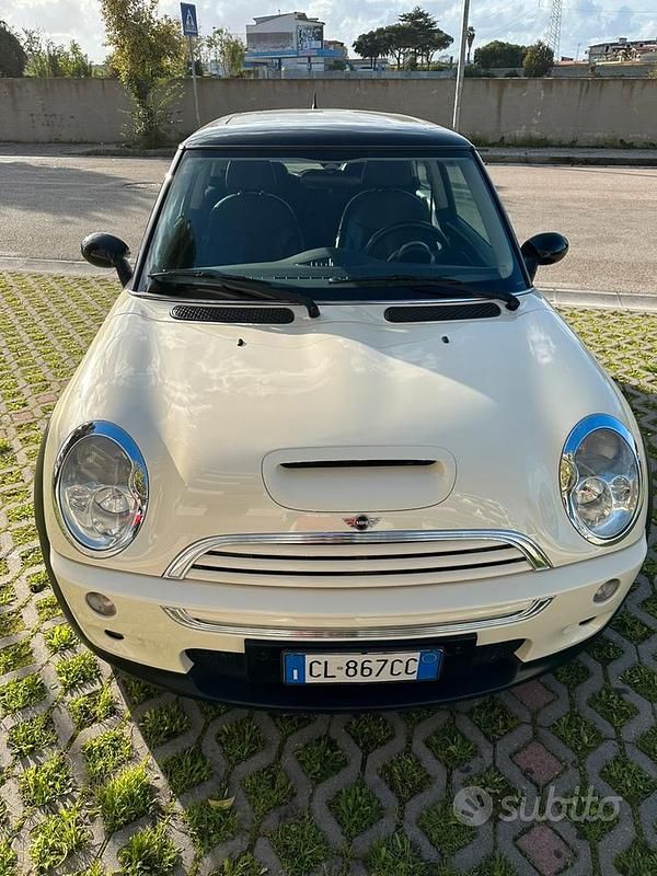 Bianco Usata 2004 Mini Cooper S Due volumi | 7999 € (Buon prezzo) - Immagine 1/4