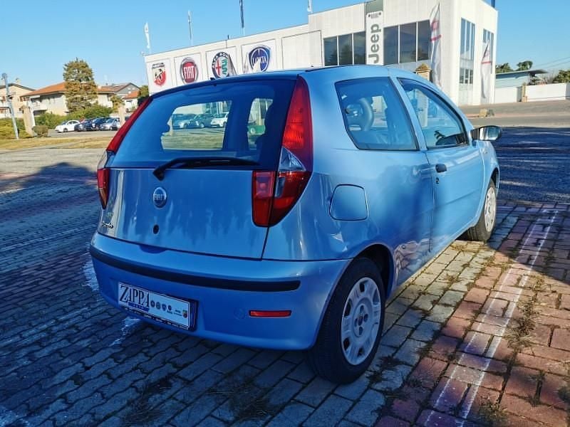 Usata Fiat Punto Active 60 CV (44 kW) 2004 Blu Utilitaria