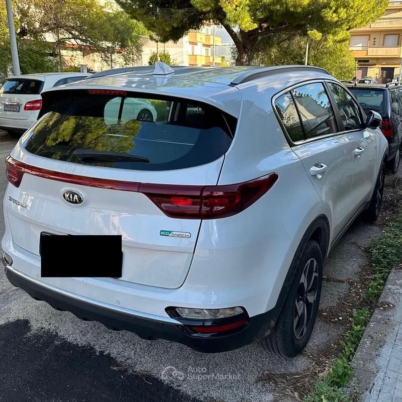 Usata Kia Sportage Comfort 136 CV (100 kW) 2021 Bianco SUV
