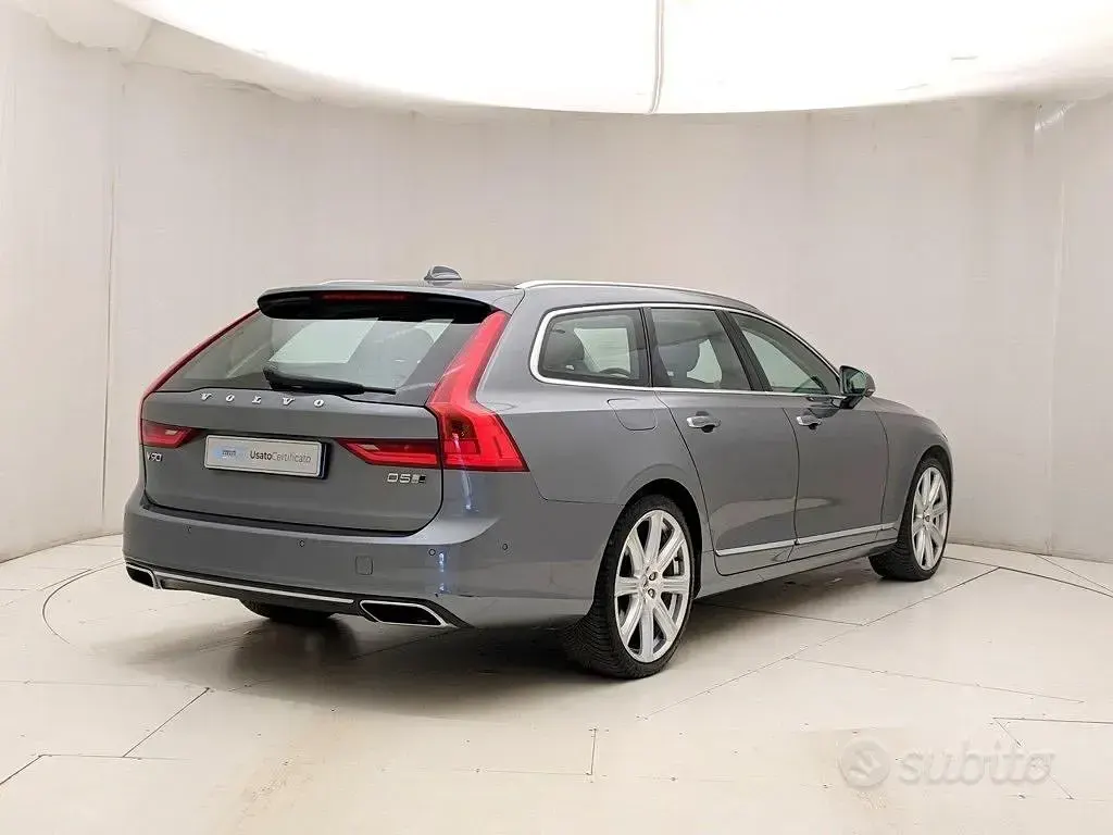 Usata Volvo V90 Inscription 235 CV (172 kW) 2017 Grigio Station wagon