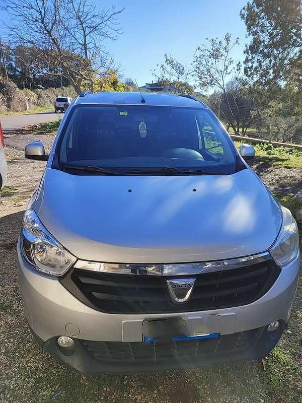 Usata Dacia Lodgy Lauréate 90 CV (66 kW) 2013 Argento Monovolume