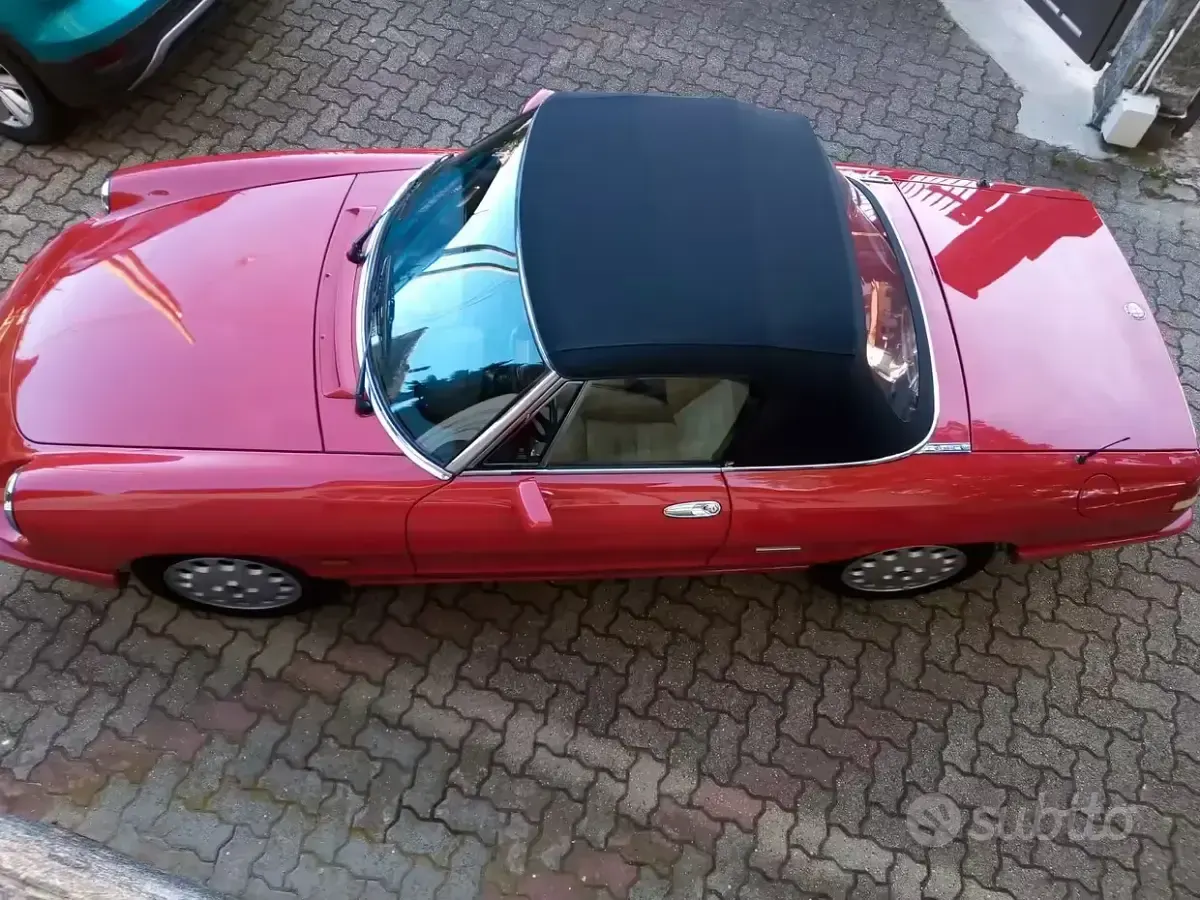 Usata Alfa Romeo Spider 106 CV (77 kW) 1990 Rosso Cabrio