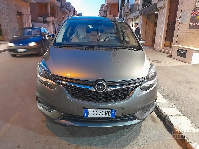 Usata Opel Zafira 150 CV (110 kW) 2018 Grigio Monovolume