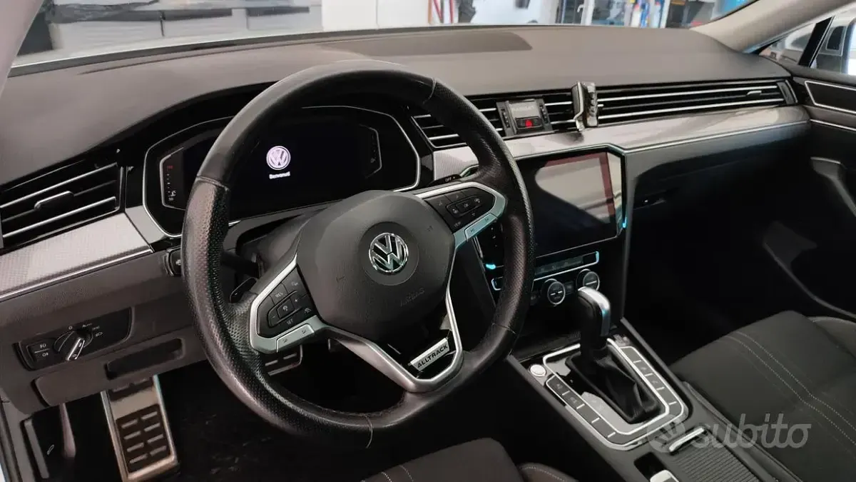 Usata VW Passat Alltrack 190 CV (139 kW) 2020 Bianco Station wagon
