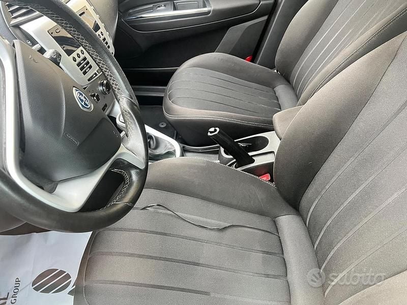 Usata Lancia Delta Silver 120 CV (88 kW) 2012 Grigio Utilitaria