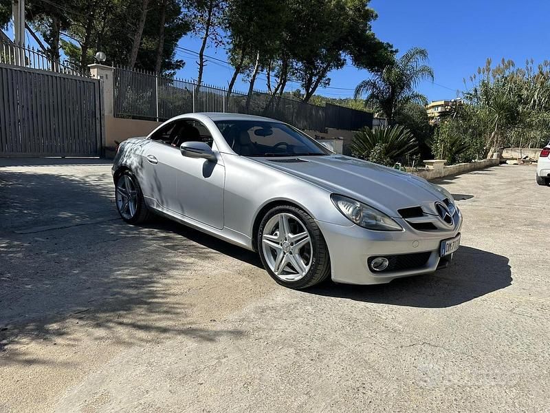Usata Mercedes SLK350 2008 Grigio Cabrio