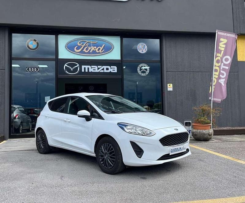 Bianco Usata 2018 Ford Fiesta Due volumi | 10.300 € (Buon prezzo) - Immagine 1/4