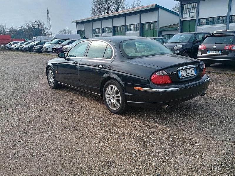 Usata Jaguar S-Type S 298 CV (219 kW) 2003 Nero Berlina