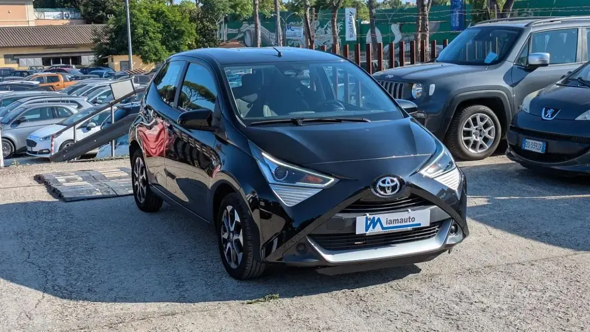 Usata Toyota Aygo 72 CV (52 kW) 2021 Nero Utilitaria
