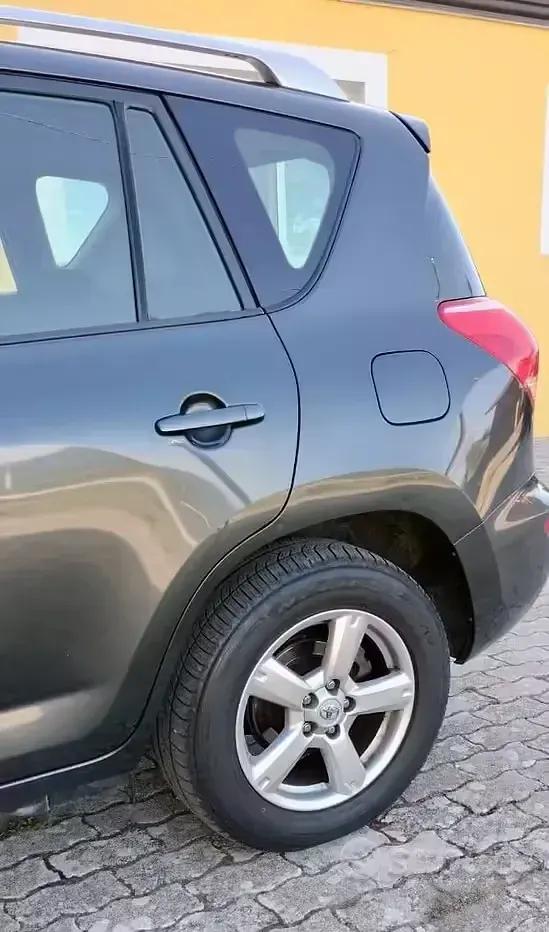 Usata Toyota RAV4 128 CV (94 kW) 2007 SUV