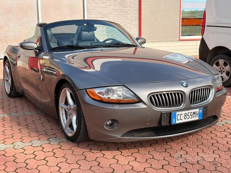 Usata BMW Z4 231 CV (169 kW) 2003 Grigio Cabrio