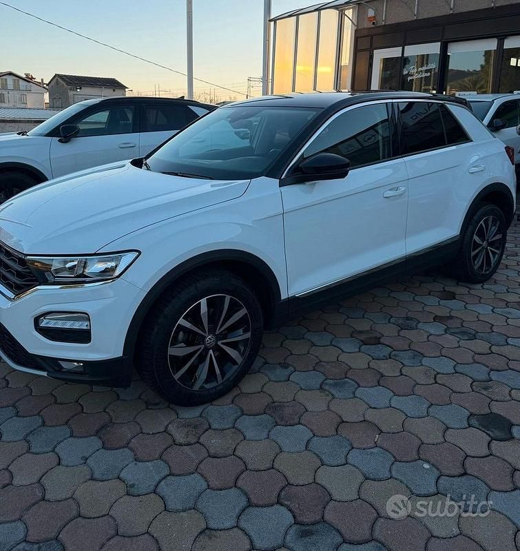 Usata VW T-Roc Style 116 CV (85 kW) 2019 Bianco SUV