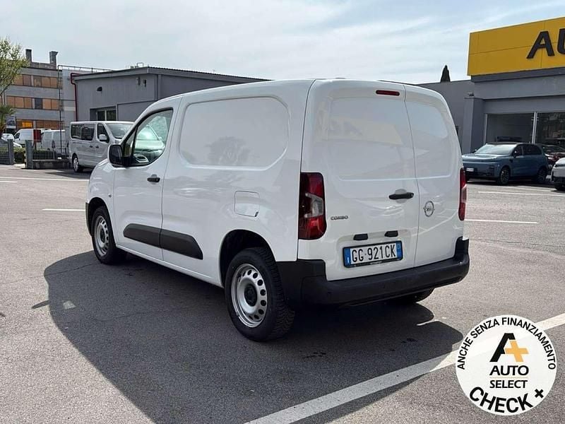 Usata Opel Combo Edition+ 102 CV (75 kW) 2021 Bianco Monovolume