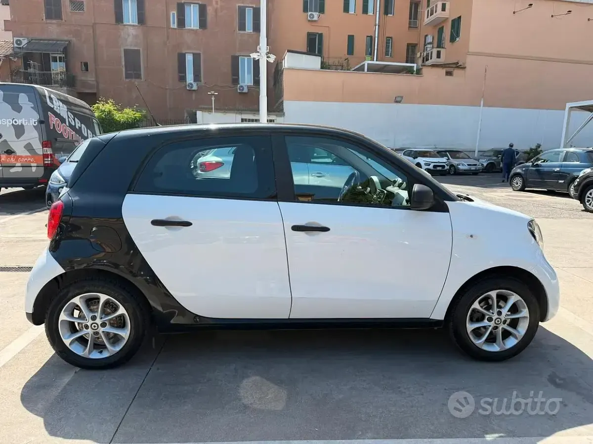 Usata Smart ForFour Passion 71 CV (52 kW) 2019 Bianco Utilitaria