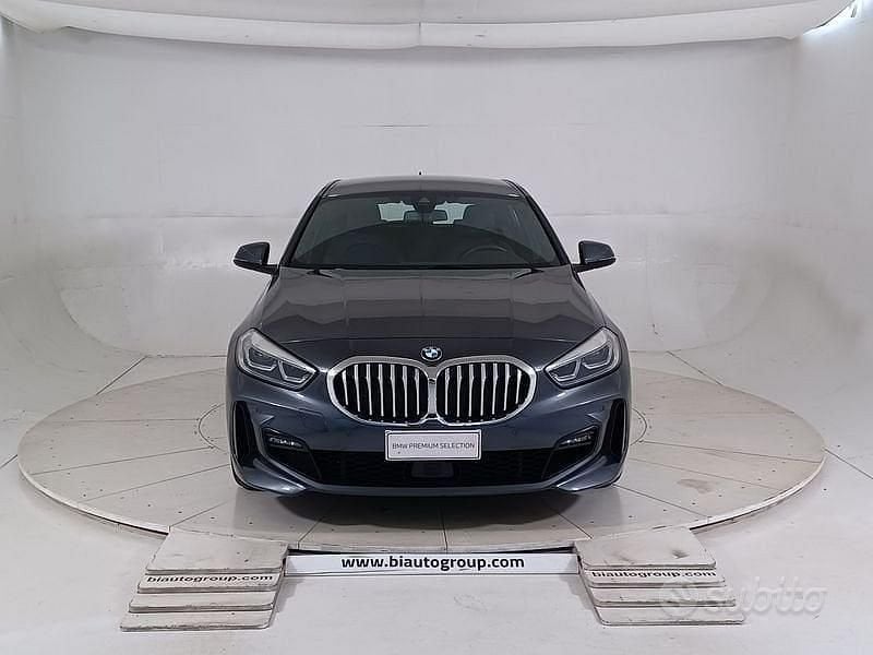 Usata BMW 118 M Sport 150 CV (110 kW) 2020 Grigio scuro Utilitaria
