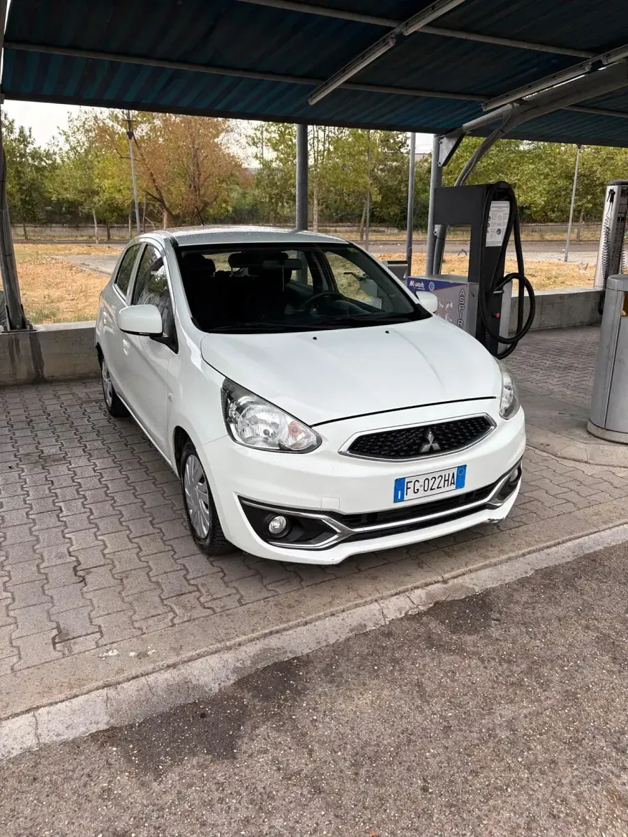 Usata Mitsubishi Space Star Intense 70 CV (51 kW) 2017 Bianco Utilitaria