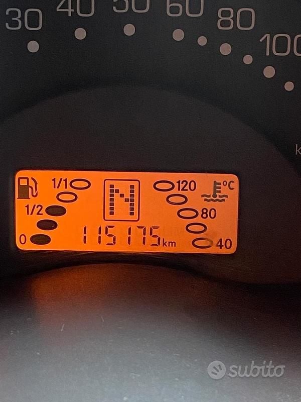 Usata Smart ForTwo Coupé Pure 50 CV (36 kW) 2006 Nero Utilitaria