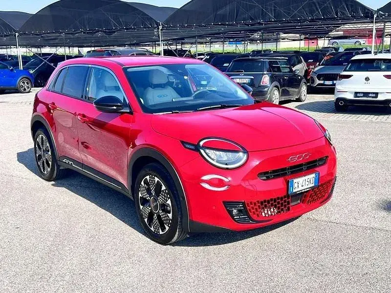 Usata Fiat 600 La Prima 101 CV (74 kW) 2025 Rosso SUV