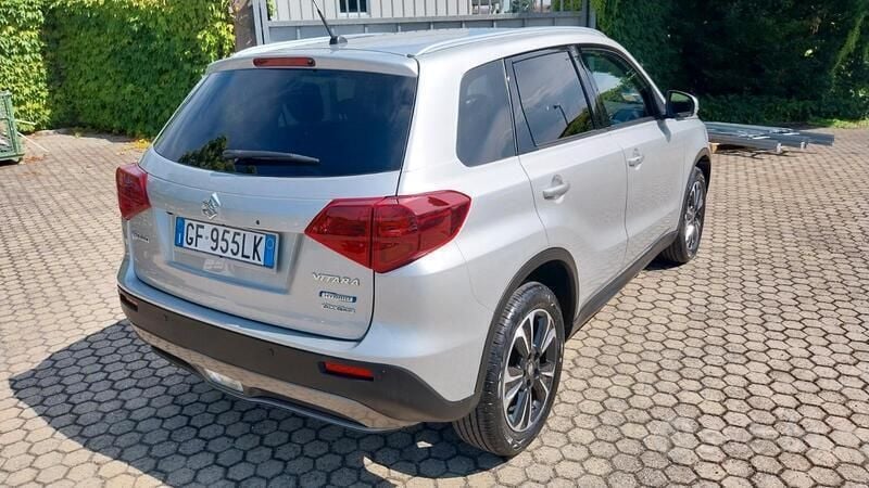 Usata Suzuki Vitara 129 CV (94 kW) 2021 Grigio SUV