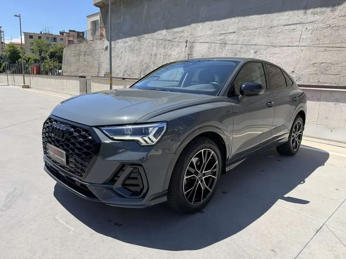 Usata Audi Q3 Sportback S-Line 150 CV (110 kW) 2022 Grigio nardo' SUV