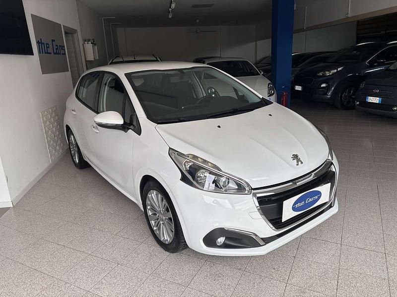 Usata Peugeot 208 Allure 75 CV (55 kW) 2016 Bianco Utilitaria