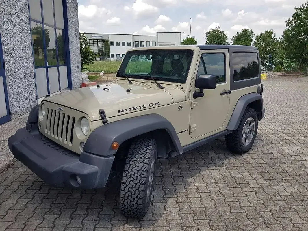 Usata Jeep Wrangler Rubicon 200 CV (147 kW) 2018 Beige SUV