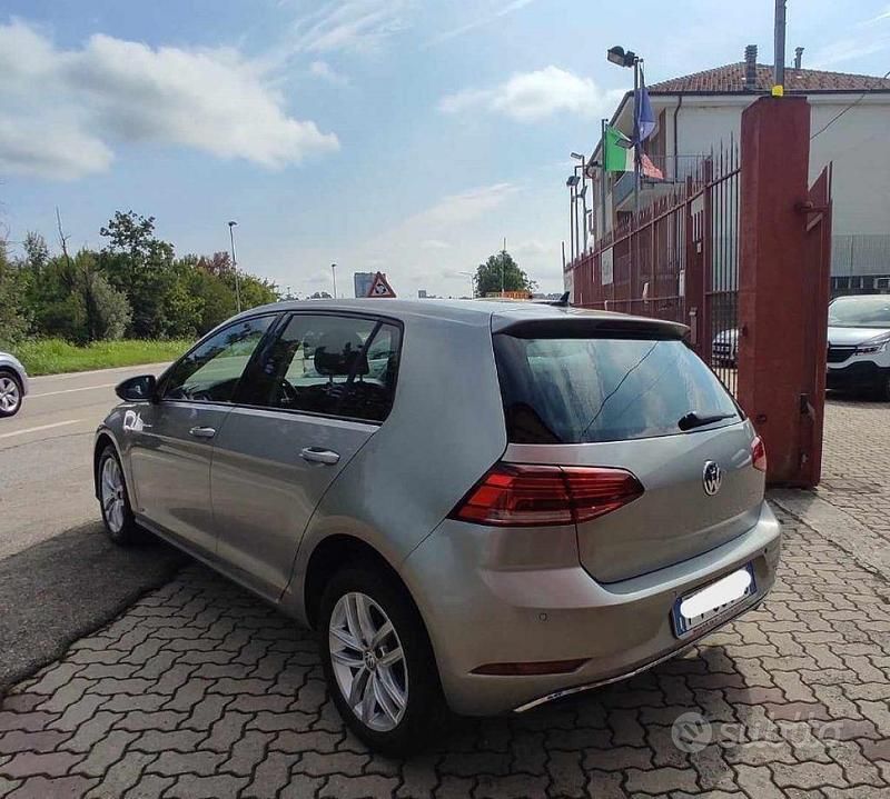 Usata VW Golf VII Business 116 CV (85 kW) 2019 Grigio Berlina