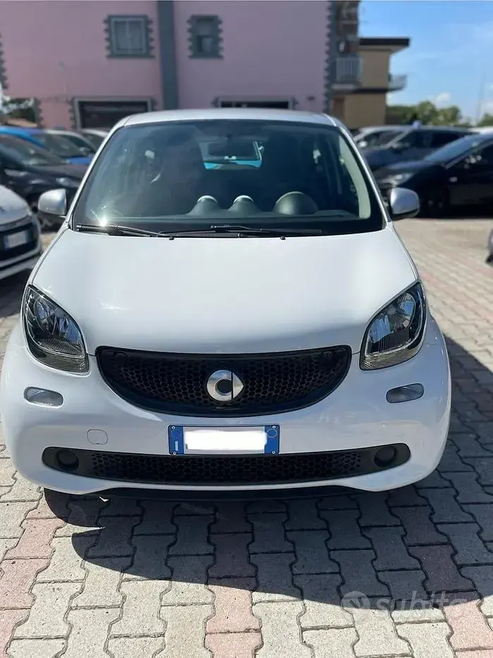 Usata Smart ForFour Passion 71 CV (52 kW) 2017 Bianco Utilitaria