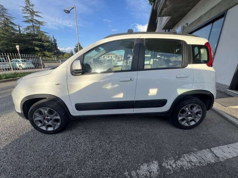 Usata Fiat Panda 4x4 S 86 CV (63 kW) 2016 Bianco Utilitaria