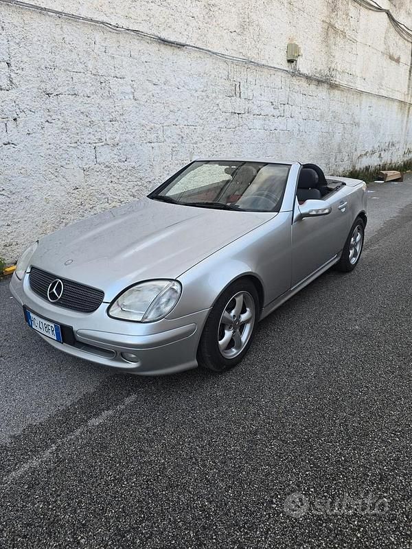 Usata Mercedes SLK200 197 CV (144 kW) 2002 Grigio Cabrio