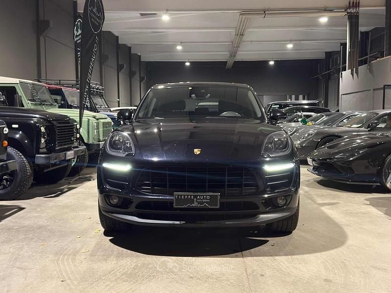 Usata Porsche Macan 250 CV (183 kW) 2017 Nero metallizzato SUV