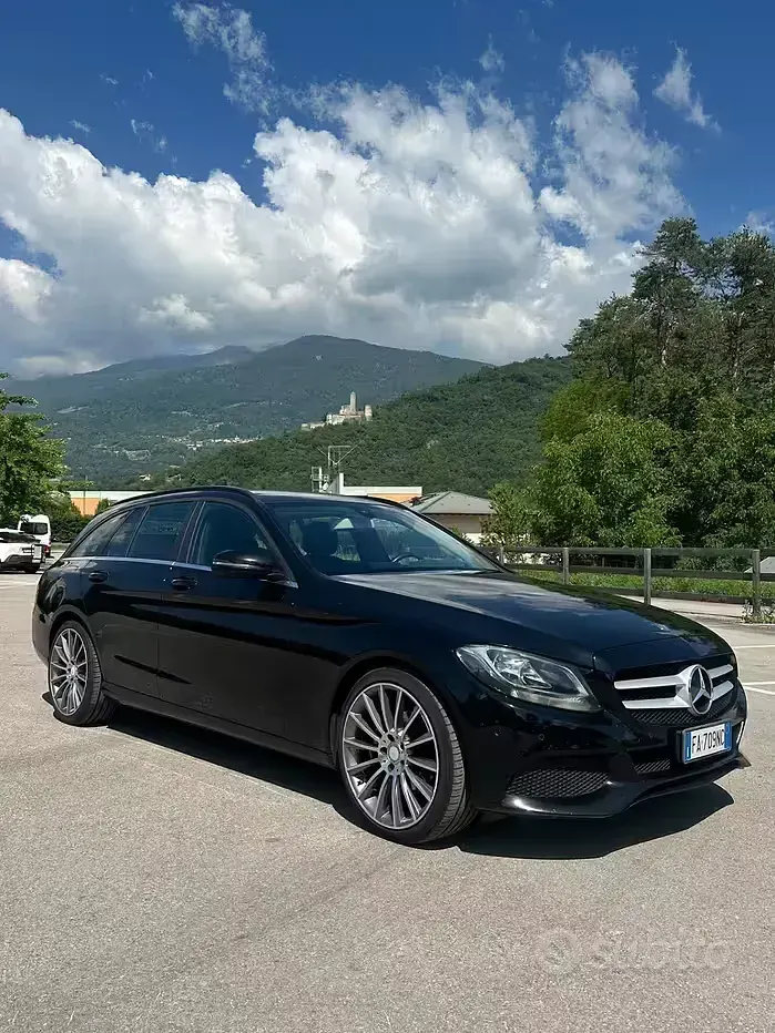 Usata Mercedes C200 136 CV (100 kW) 2015 Nero Station wagon