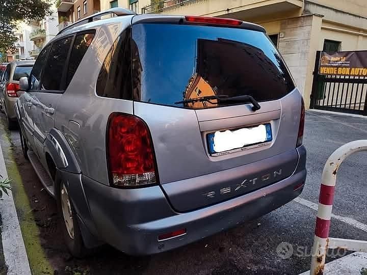 Usata SsangYong Rexton 2005 Grigio SUV