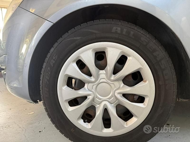 Usata Opel Corsa Club 80 CV (58 kW) 2009 Grigio Utilitaria