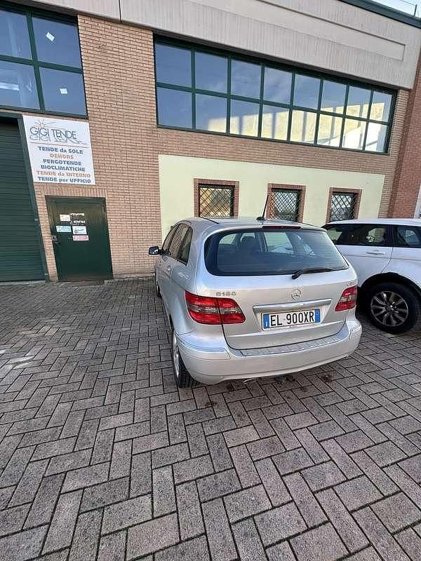 Usata Mercedes B180 Premium 109 CV (80 kW) 2012 Monovolume