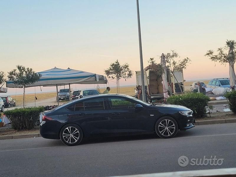 Usata Opel Insignia Sport 136 CV (100 kW) 2020 Blu Berlina