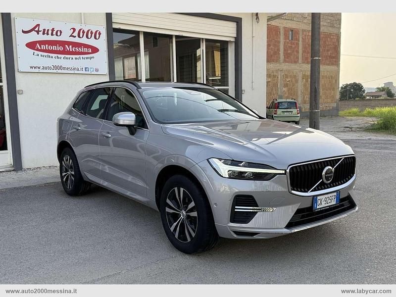 Usata Volvo XC60 Momentum 197 CV (144 kW) 2022 Argento SUV