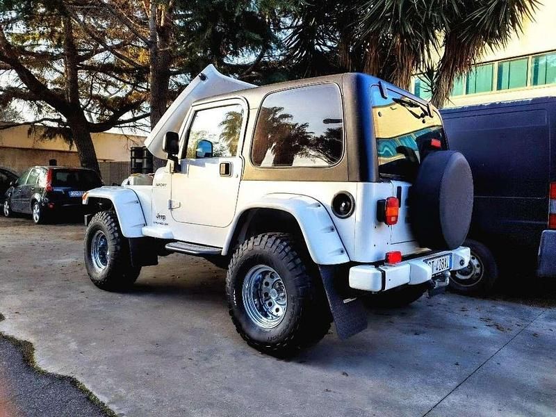 Usata Jeep Wrangler Sport 143 CV (105 kW) 2006 Bianco SUV