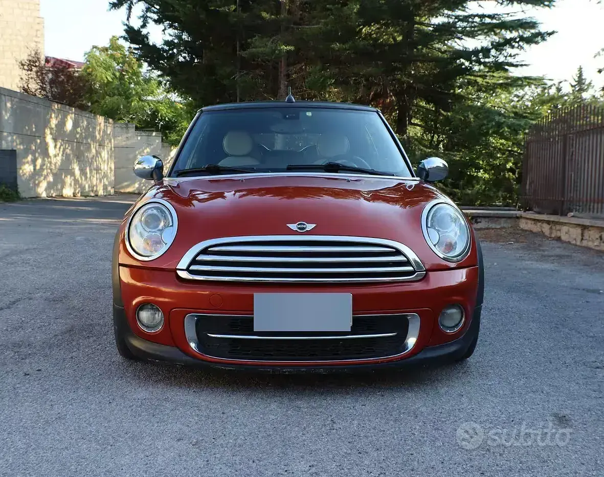 Usata Mini Cooper D Cabriolet 112 CV (82 kW) 2010 Rosso Cabrio
