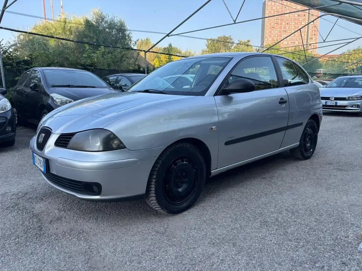 Usata Seat Ibiza Stylance 75 CV (55 kW) 2004 Utilitaria