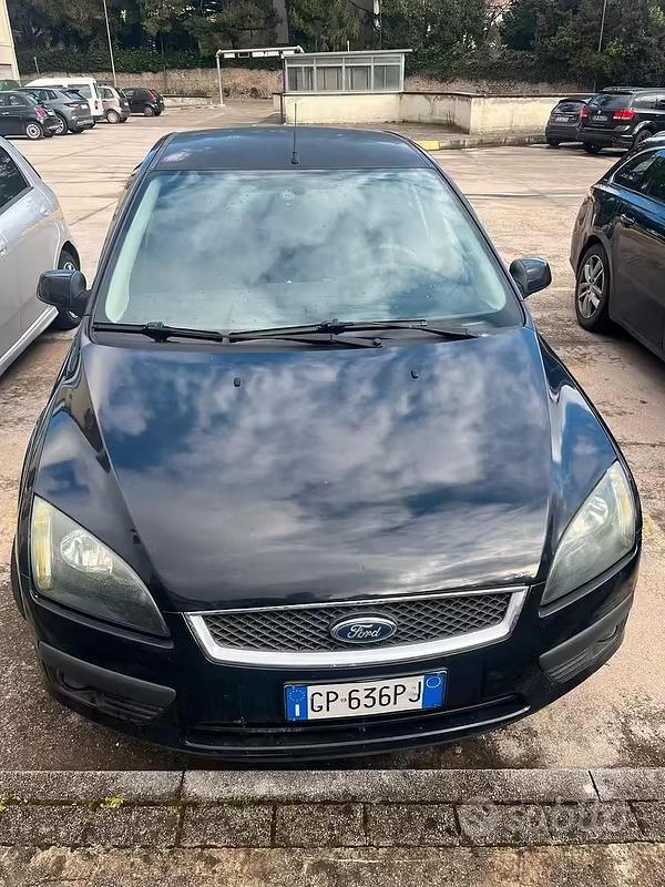 Usata Ford Focus 90 CV (66 kW) 2007 Nero Berlina