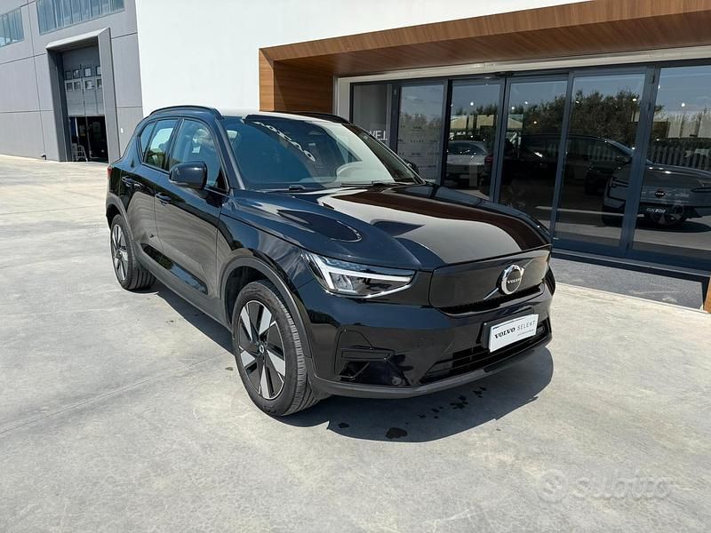 Usata Volvo EX40 Plus 185 kW (252 CV) 2024 Nero SUV