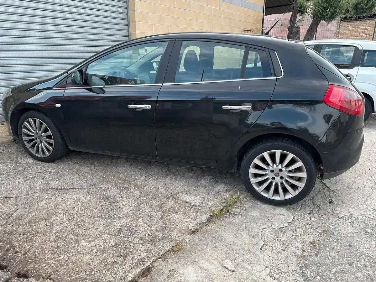 Usata Fiat Bravo Emotion 120 CV (88 kW) 2011 Nero Utilitaria