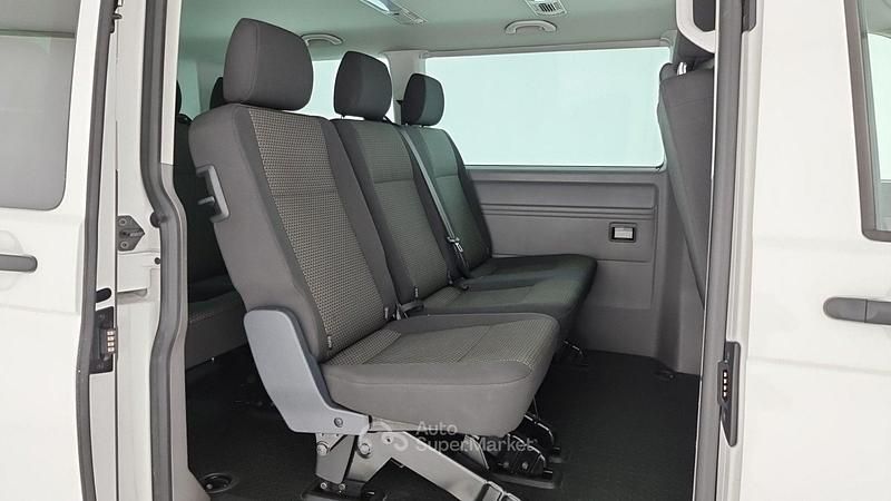 Usata VW Caravelle Trendline 110 CV (80 kW) 2023 Bianco Monovolume