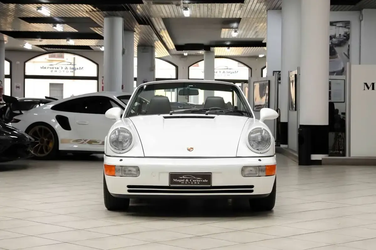 Usata Porsche 911 Carrera 4 Cabriolet 250 CV (183 kW) 1994 Grand prix white Cabrio